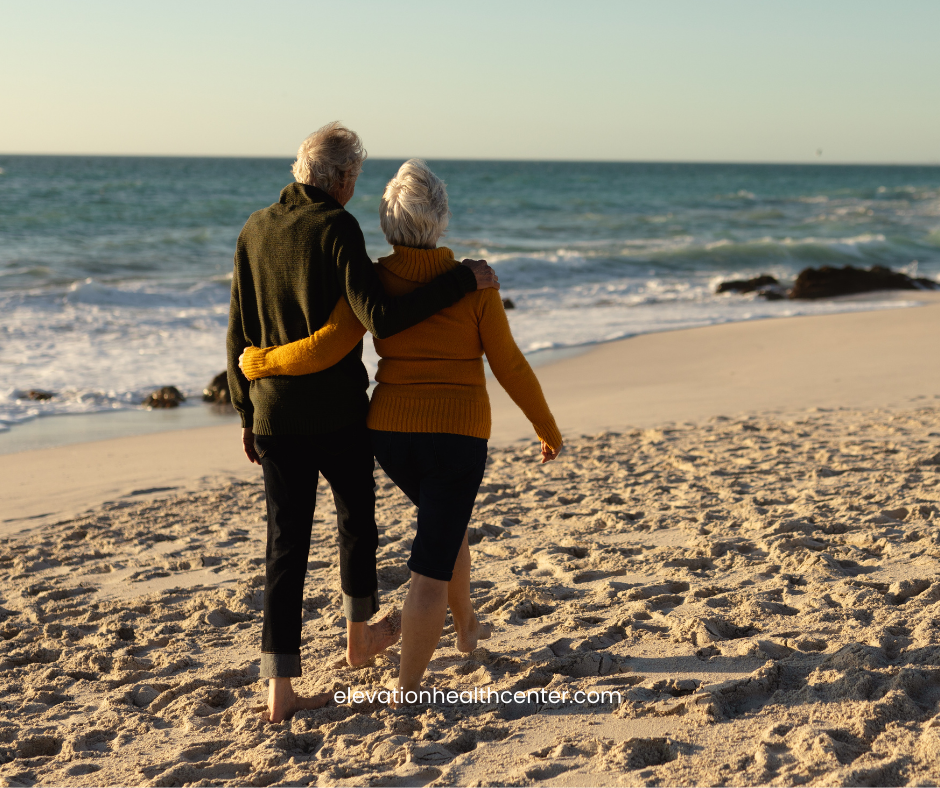 couple walking that found out if neuropathy can go away on its own